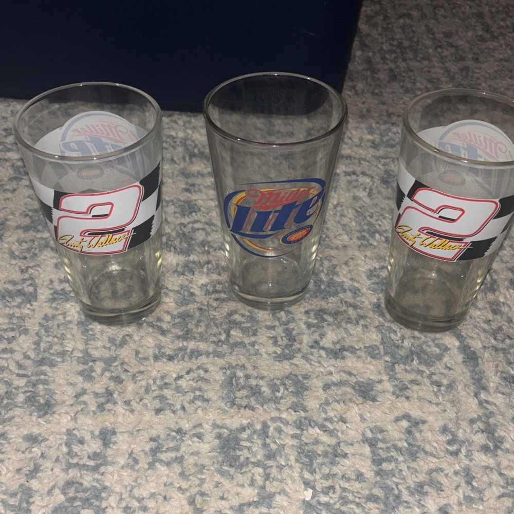 NASCAR RISTY WALLACE Miller Lite Racing Pint Glass Set - Picture 2 of 4